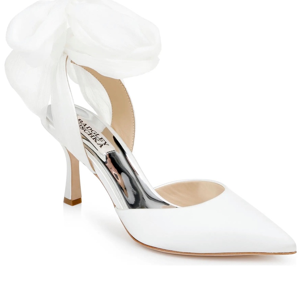 Badgley Mischka Blaze Satin Bow Stilettos - size 9.5